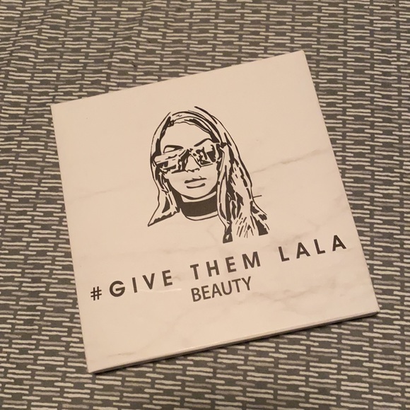 Give them Lala beauty eyeshadow palette NEW - Picture 5 of 6